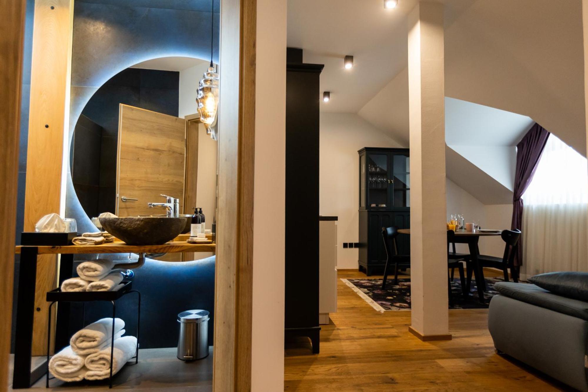 Kavenija Apartmaji - Free Parking มาริบอร์ ภายนอก รูปภาพ